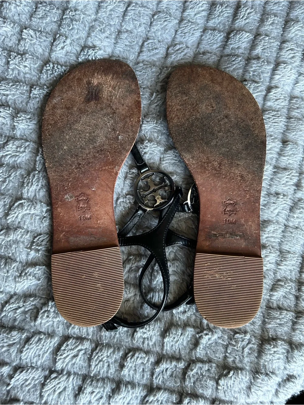 Tory Burch Black Patent Miller Thong Sandals - Black